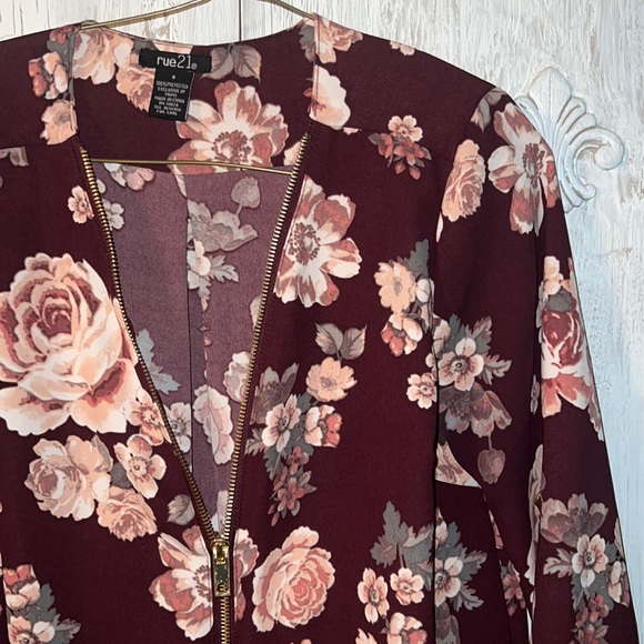 Rue21 blouse with gold zipper and flowers small - Picture 6 of 8